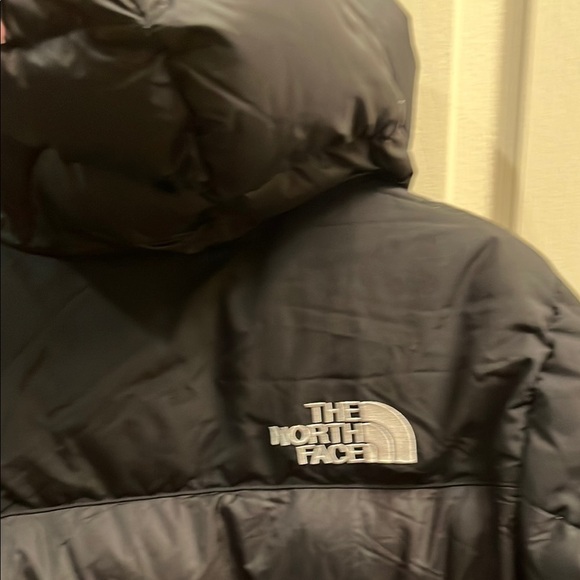 The North Face Black Hmlyn down Parka. Mens size small - Picture 8 of 11